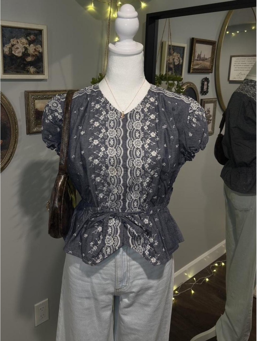 Floral Embroidered Tie-Waist Blouse 🩶